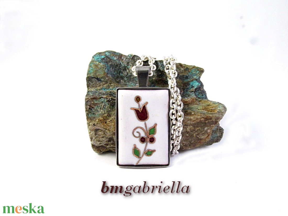 Hajló tulipán - egyedi tervezésű tűzzománc medál nemesacél foglalatban  - ékszer - nyaklánc - medálos nyaklánc - Meska.hu