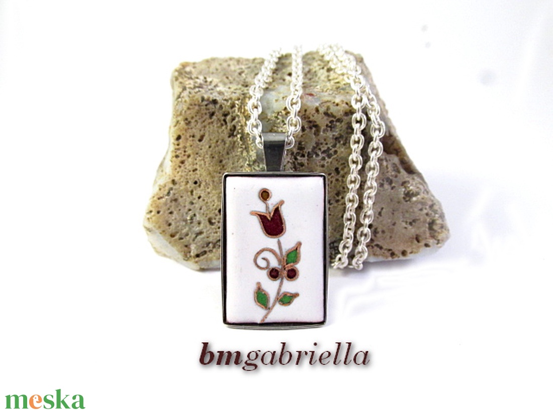 Hajló tulipán - egyedi tervezésű tűzzománc medál nemesacél foglalatban  - ékszer - nyaklánc - medálos nyaklánc - Meska.hu