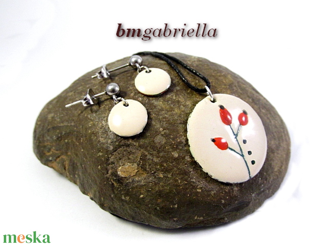 Csipkebogyó - tűzzománc ékszerszett, kerek medál és bedugós fülbevaló - ékszer - ékszerszett - Meska.hu