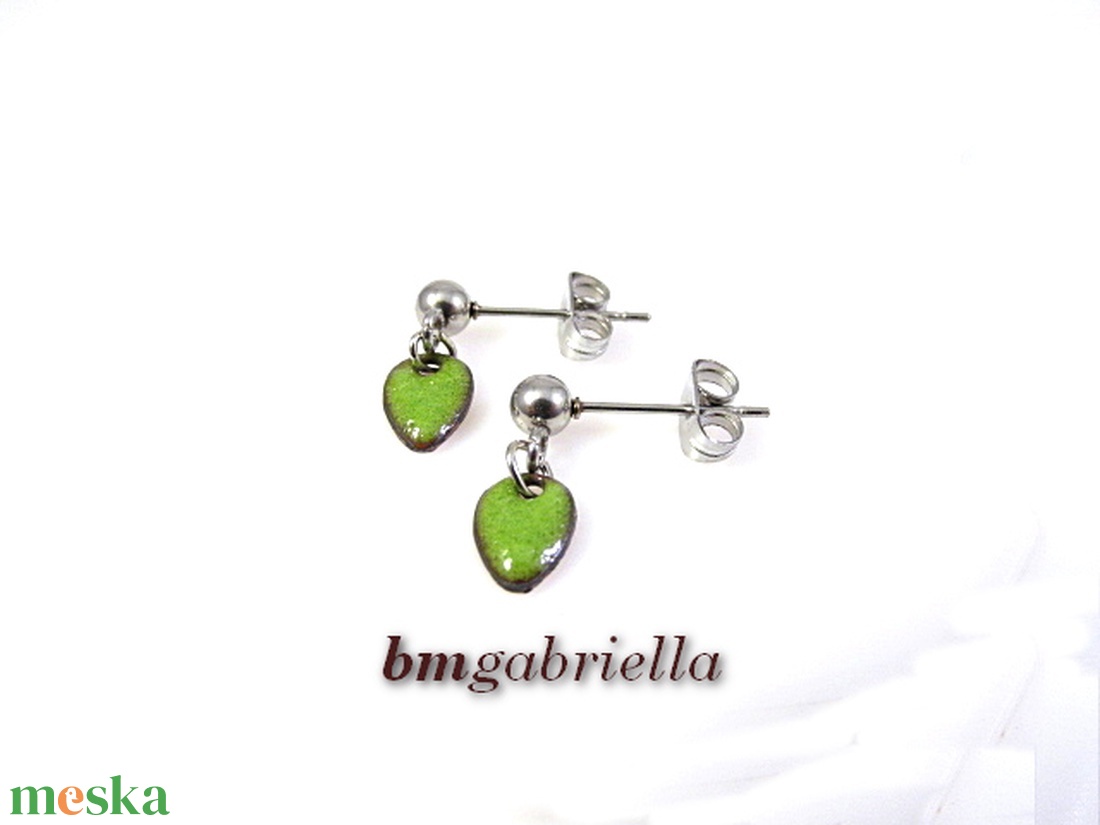 Apró csepp - világoszöld tűzzománc bedugós fülbevaló  - ékszer - fülbevaló - lógó fülbevaló - Meska.hu