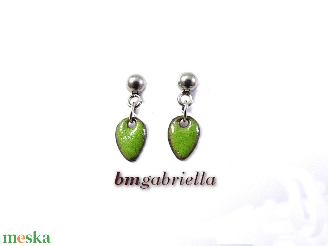 Apró csepp - világoszöld tűzzománc bedugós fülbevaló  - ékszer - fülbevaló - lógó fülbevaló - Meska.hu