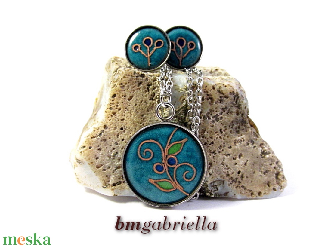 Ékszerszett orvosi fém nyaklánc és bedugós fülbevaló tűzzománc betéttel - ékszer - ékszerszett - Meska.hu