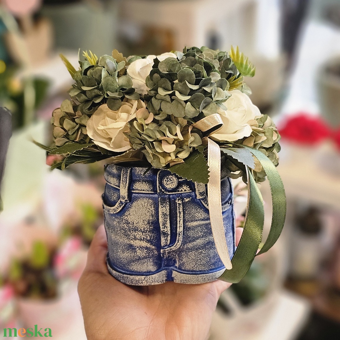 Farmernadrágos virágdísz - otthon & életmód - dekoráció - asztal és polc dekoráció - asztaldísz - Meska.hu