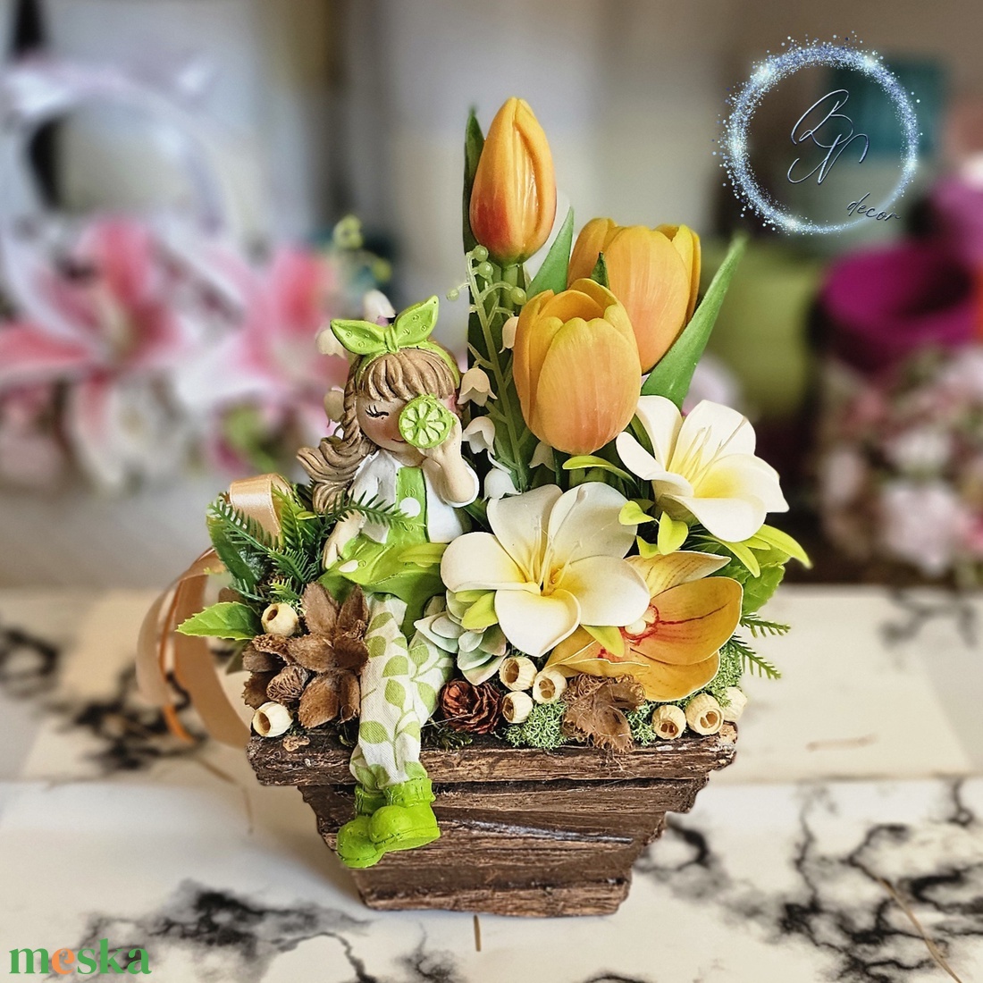 Tulipános lime-lányos asztaldísz - otthon & életmód - virágdekoráció - virágdíszek - asztali virágdísz - Meska.hu