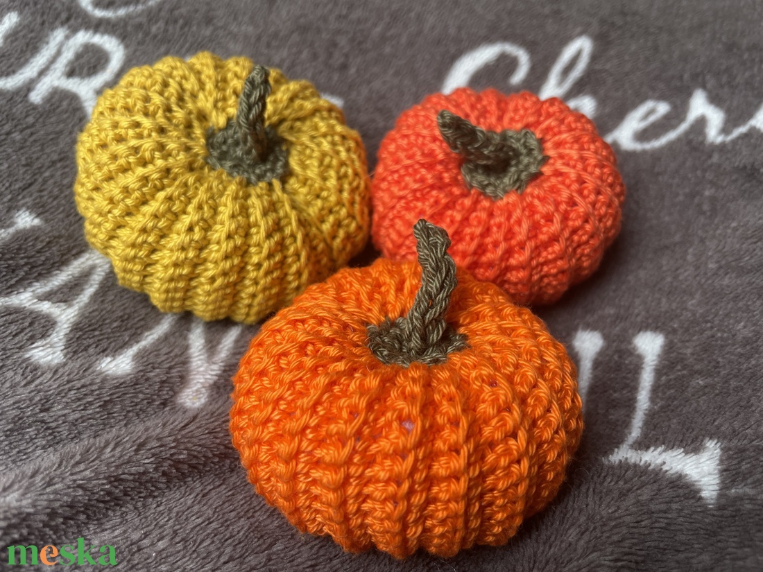 Horgolt tök dekor csomag  - otthon & életmód - dekoráció - halloween - halloweeni tök és lámpás - Meska.hu