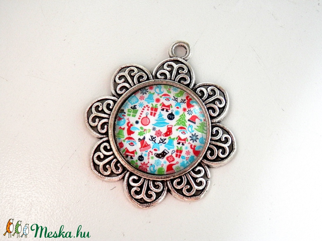 Karácsonyi hangulatú - üveglencsés medál - ékszer - nyaklánc - medál - Meska.hu