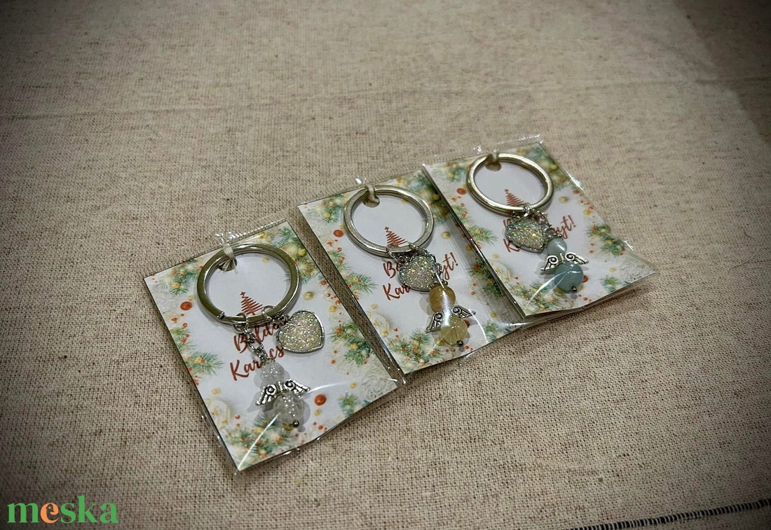 Ásványgyöngyökkel készült kulcstartó karácsonyra - táska & tok - kulcstartó & táskadísz - kulcstartó - Meska.hu