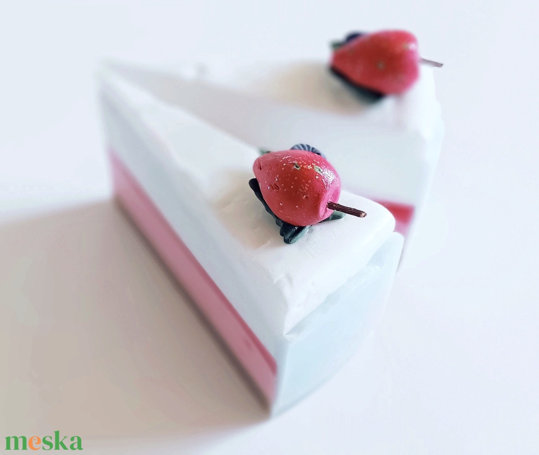 Eper torta szelet szappan - szépségápolás - szappan & fürdés - kézműves szappan - Meska.hu