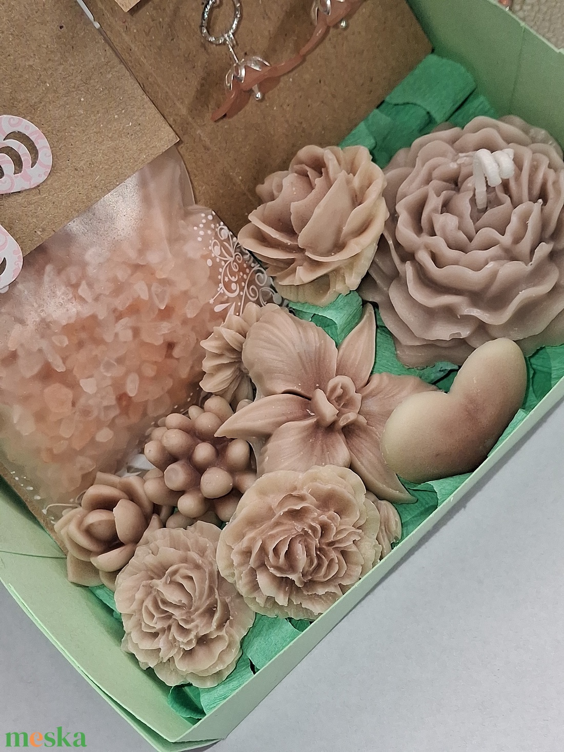 Kókuszos pisztácia illatú kényeztető ajándékbox nőknek ,  fülbevalóval - otthon & életmód - gyertya, illat, aroma - illatviasz - Meska.hu