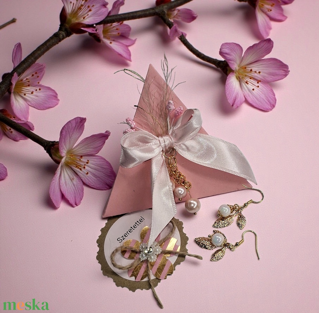 Fülbevaló díszdobozban személyes üzenettel - ékszer - fülbevaló - lógó fülbevaló - Meska.hu