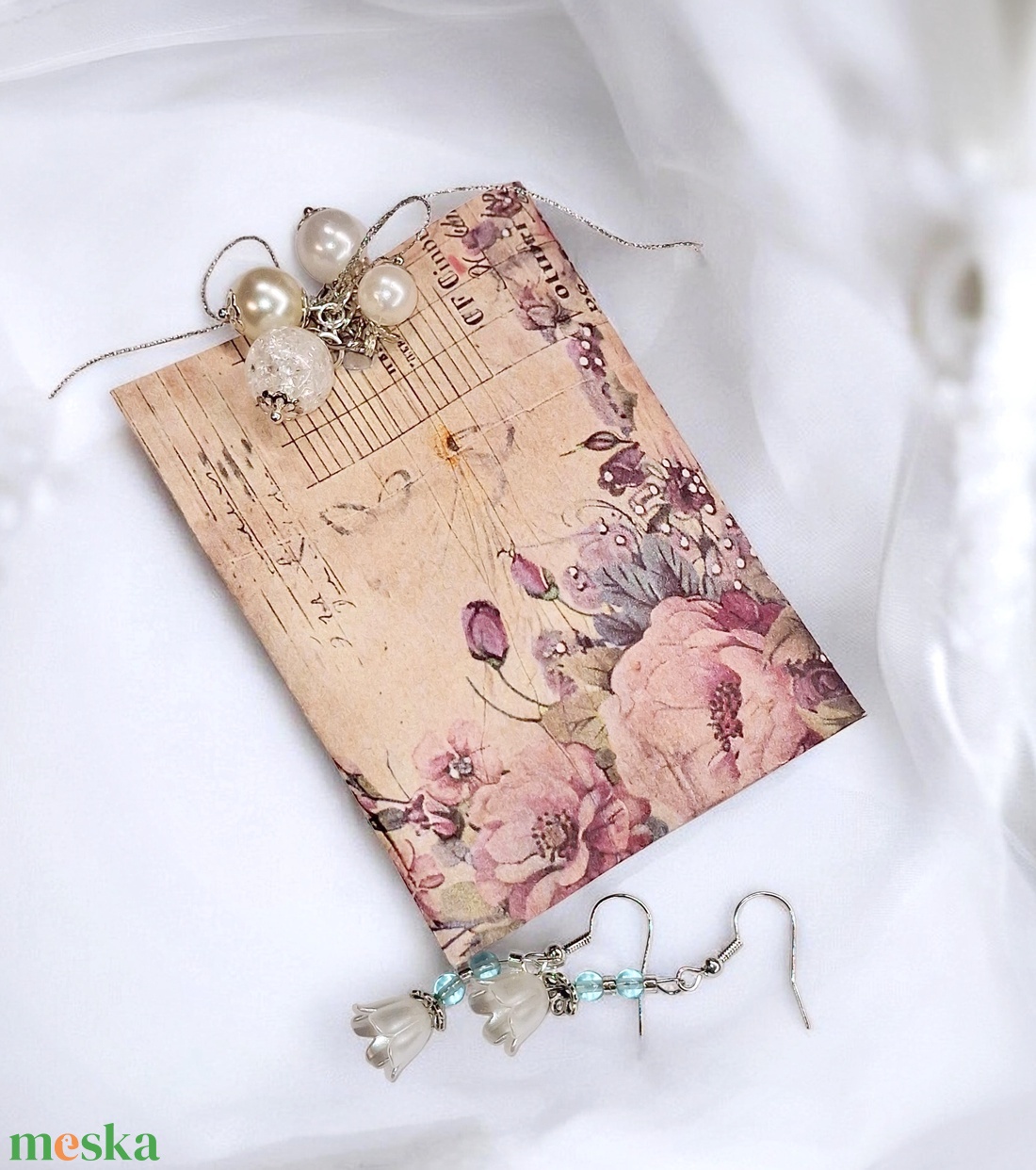 Fülbevaló dísztasakban  - ékszer - fülbevaló - lógó fülbevaló - Meska.hu