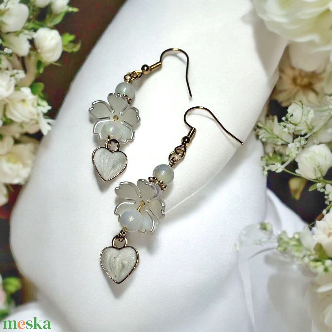 Ajándék nőknek � romantikus  fülbevaló elegáns dísztasakkal - ékszer - fülbevaló - lógó fülbevaló - Meska.hu