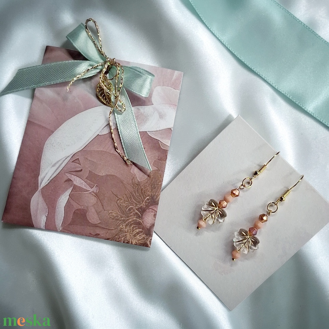 Ajándék nőknek � romantikus  fülbevaló elegáns dísztasakkal - ékszer - fülbevaló - lógó fülbevaló - Meska.hu