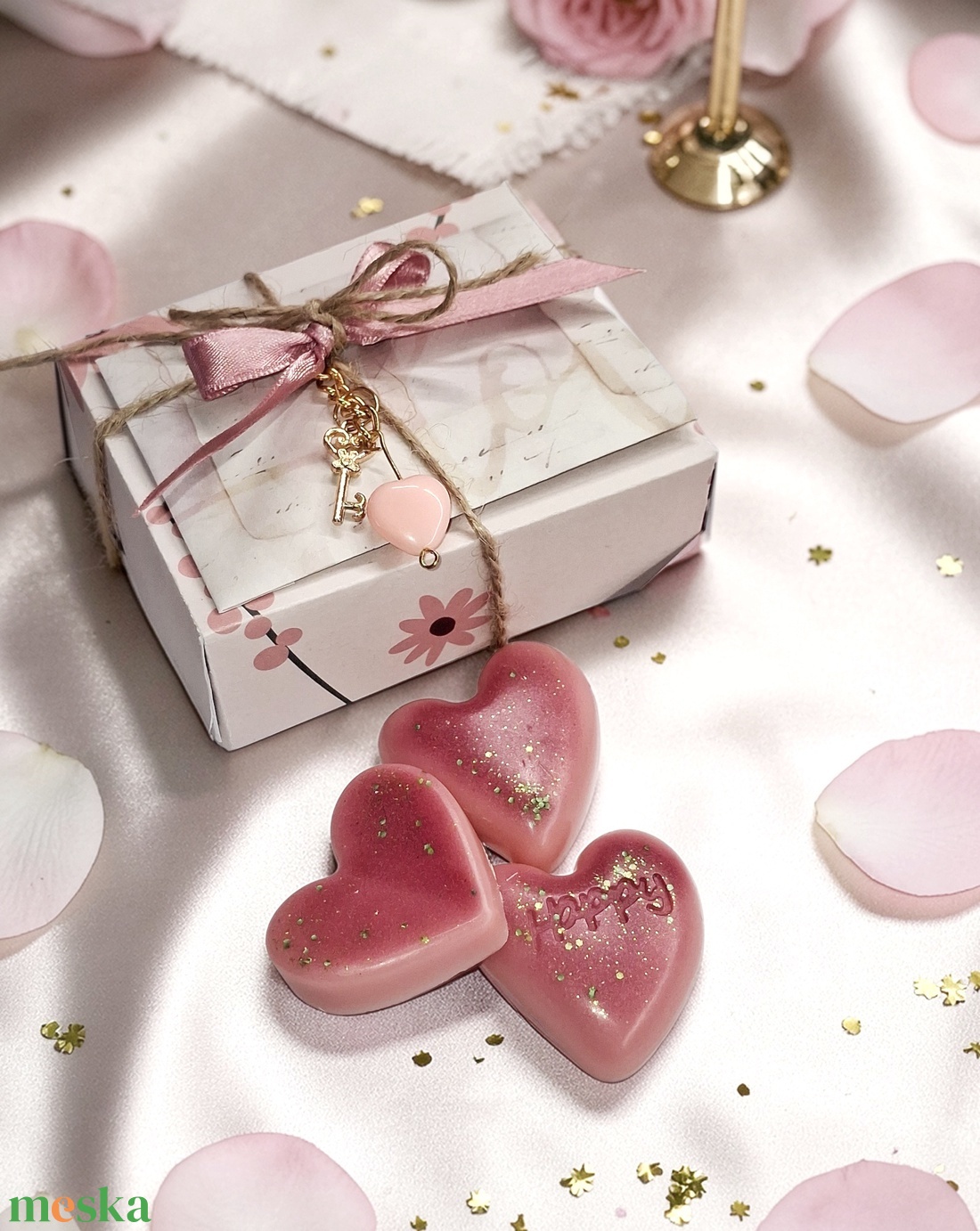 Nőnapi ajándékcsomag Illatviasz és Fülbevaló díszdobozban személyes üzenettel - ékszer - fülbevaló - lógó fülbevaló - Meska.hu