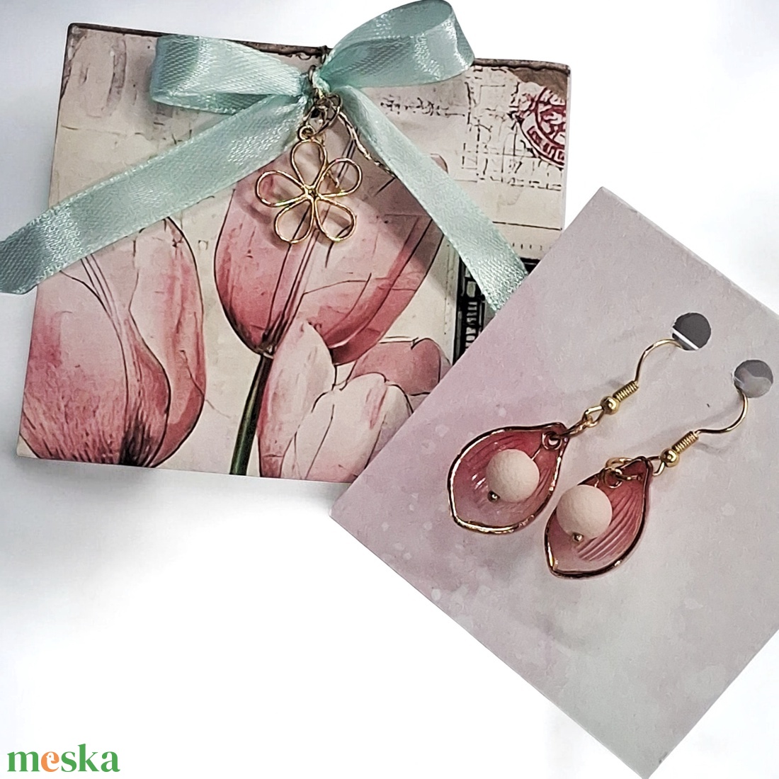 Ajándék nőknek � romantikus  fülbevaló elegáns dísztasakkal - ékszer - fülbevaló - lógó fülbevaló - Meska.hu