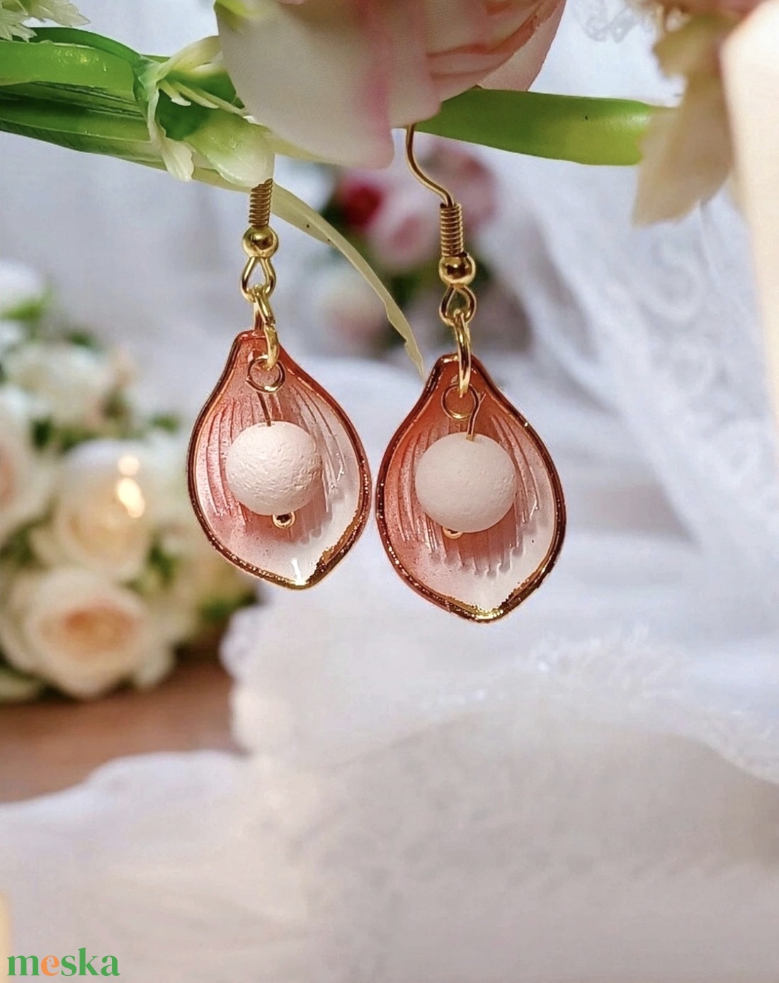 Ajándék nőknek � romantikus  fülbevaló elegáns dísztasakkal - ékszer - fülbevaló - lógó fülbevaló - Meska.hu