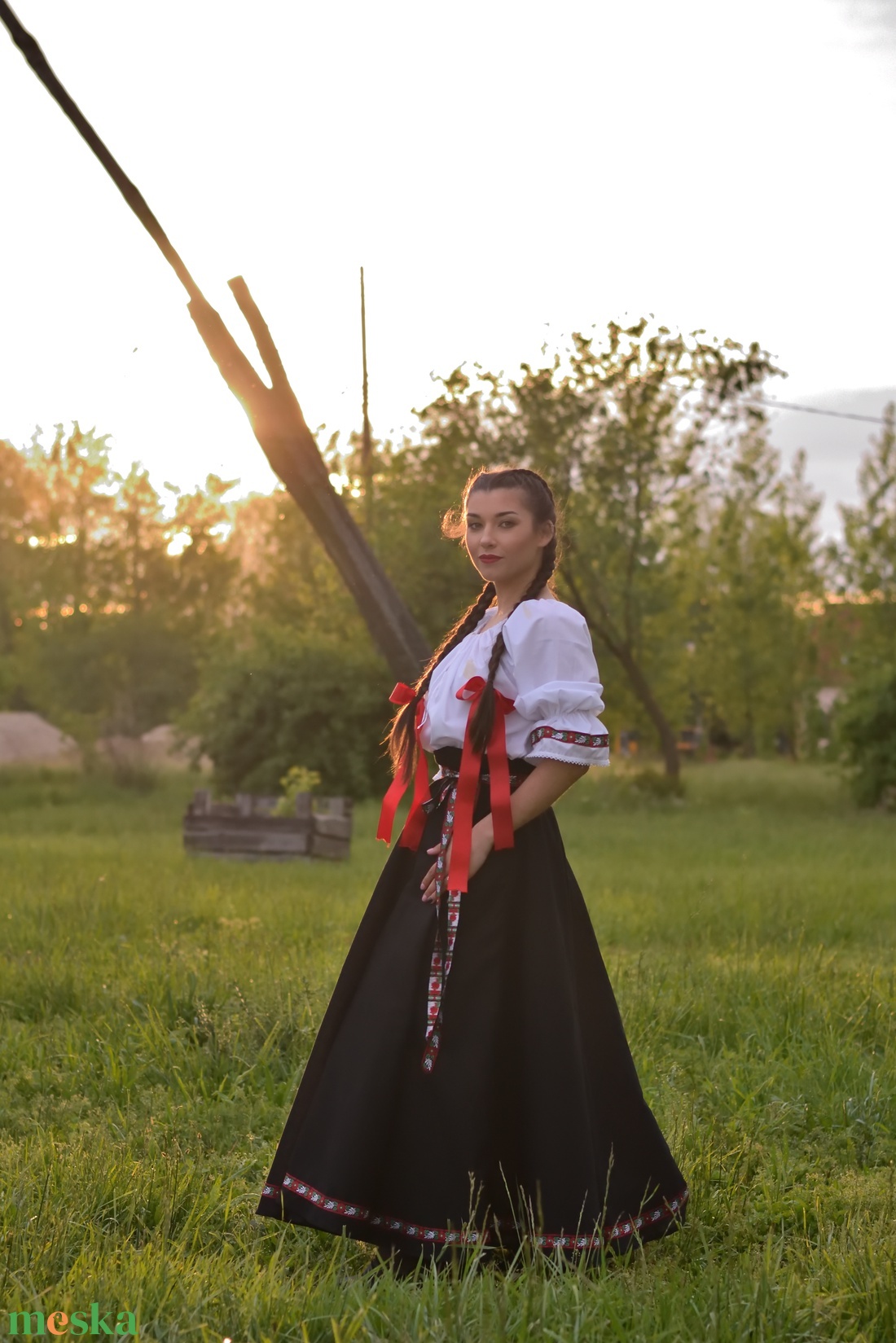 Lovagló szoknya, blúzzal - ruha & divat - női ruha - szoknya - Meska.hu Lovagló szoknya, blúzzal - ruha & divat - női ruha - szoknya - Meska.hu