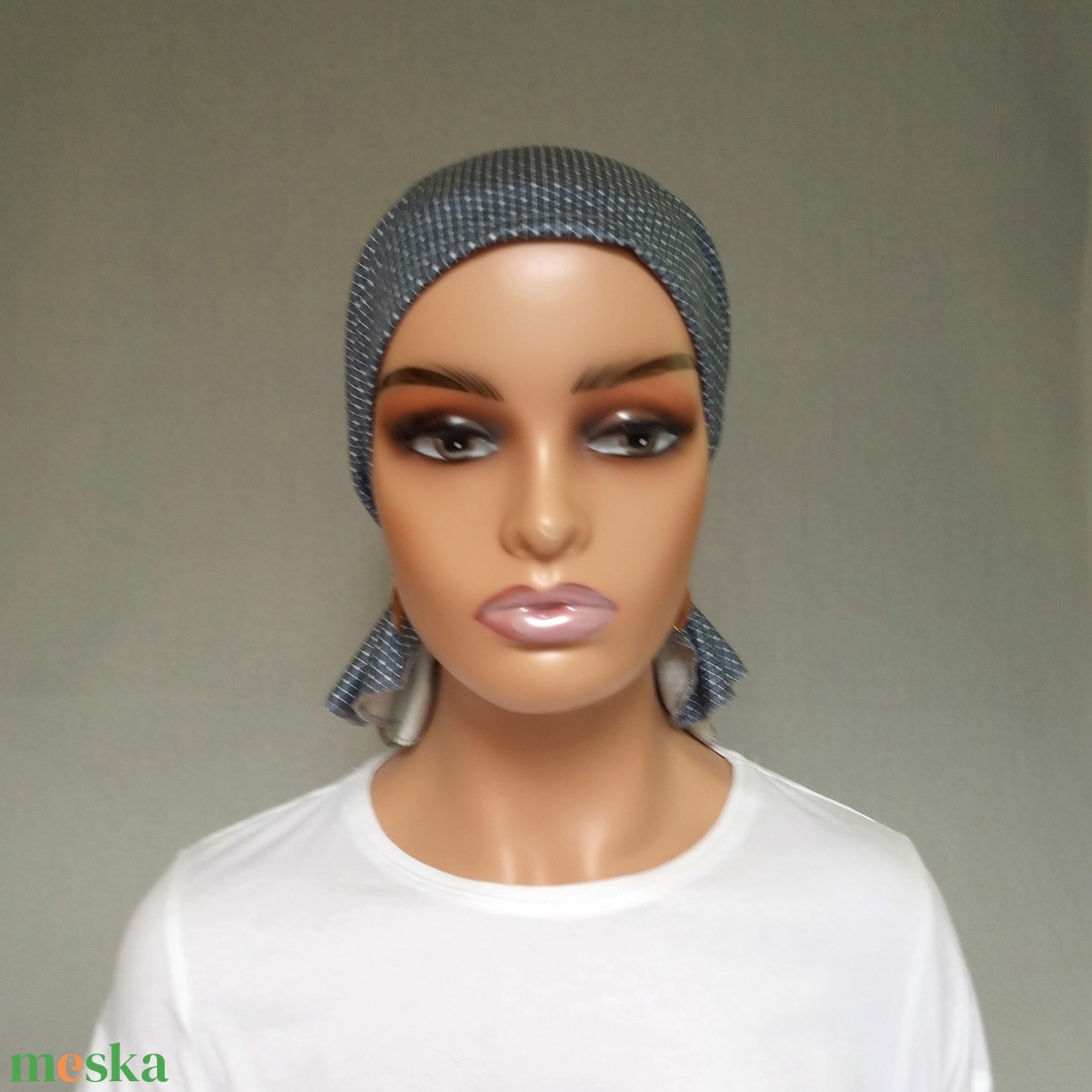 Kemoterápiás fejkendő - szürke, pöttyös,  pamut jersey kendő - paróka helyett - daganatos kezelések idejére - ruha & divat - sál, sapka, kendő - kendő - Meska.hu