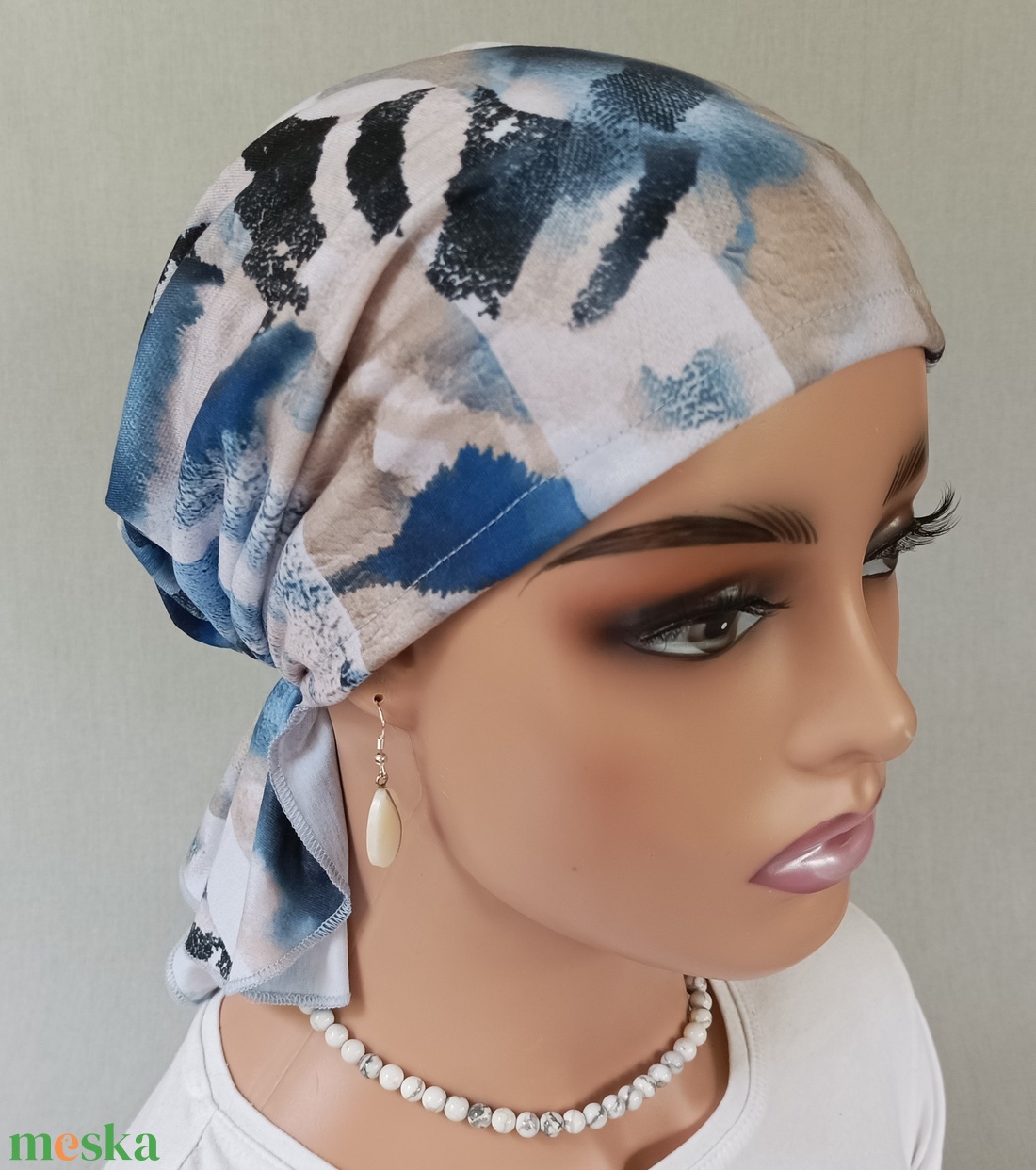 Kendő - Kemoterápiás kendő - kék-drapp-fekete, pamut fejkendő - kemoterápiás kezelések idejére daganatos betegeknek is - ruha & divat - sál, sapka, kendő - kendő - Meska.hu