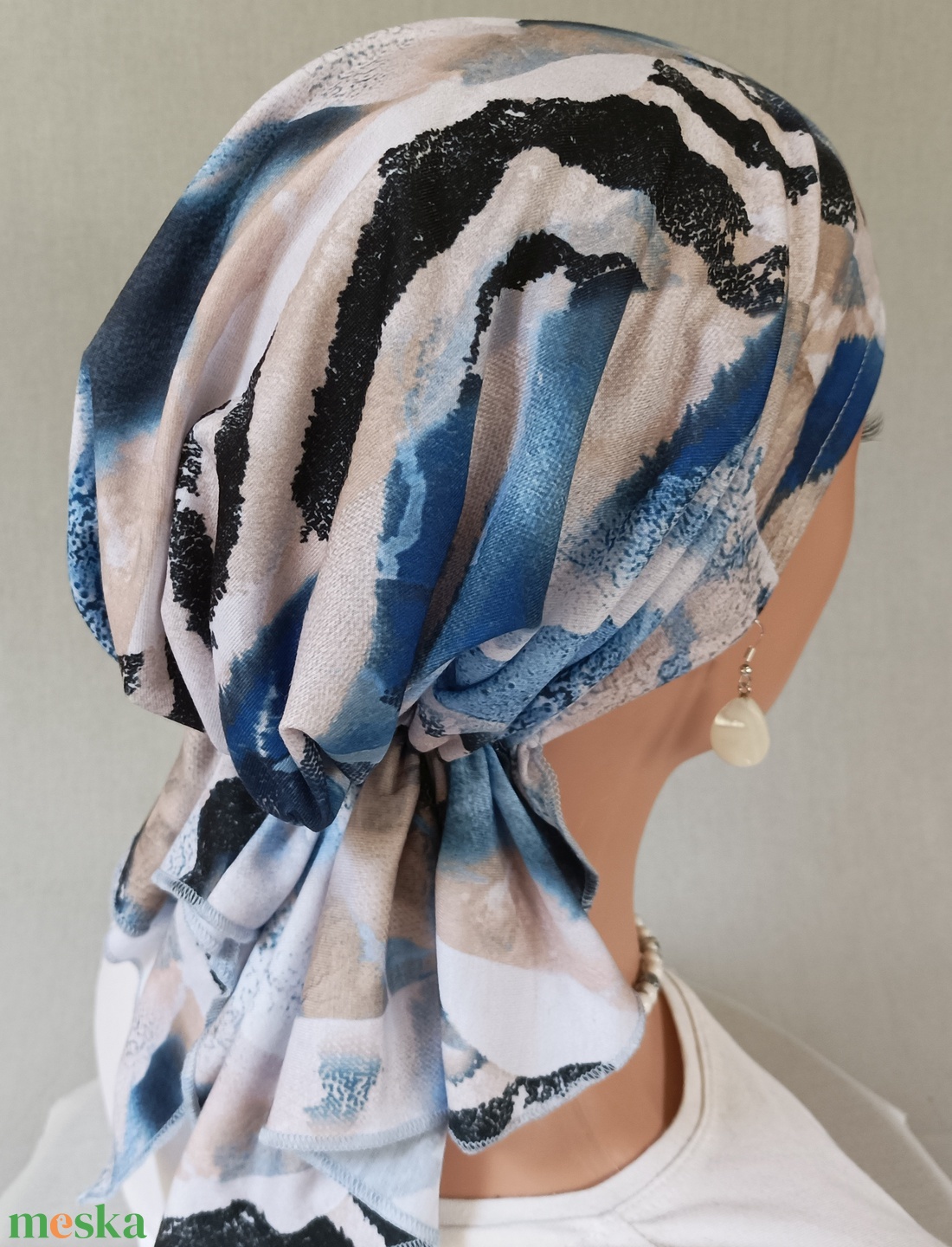 Kendő - Kemoterápiás kendő - kék-drapp-fekete, pamut fejkendő - kemoterápiás kezelések idejére daganatos betegeknek is - ruha & divat - sál, sapka, kendő - kendő - Meska.hu