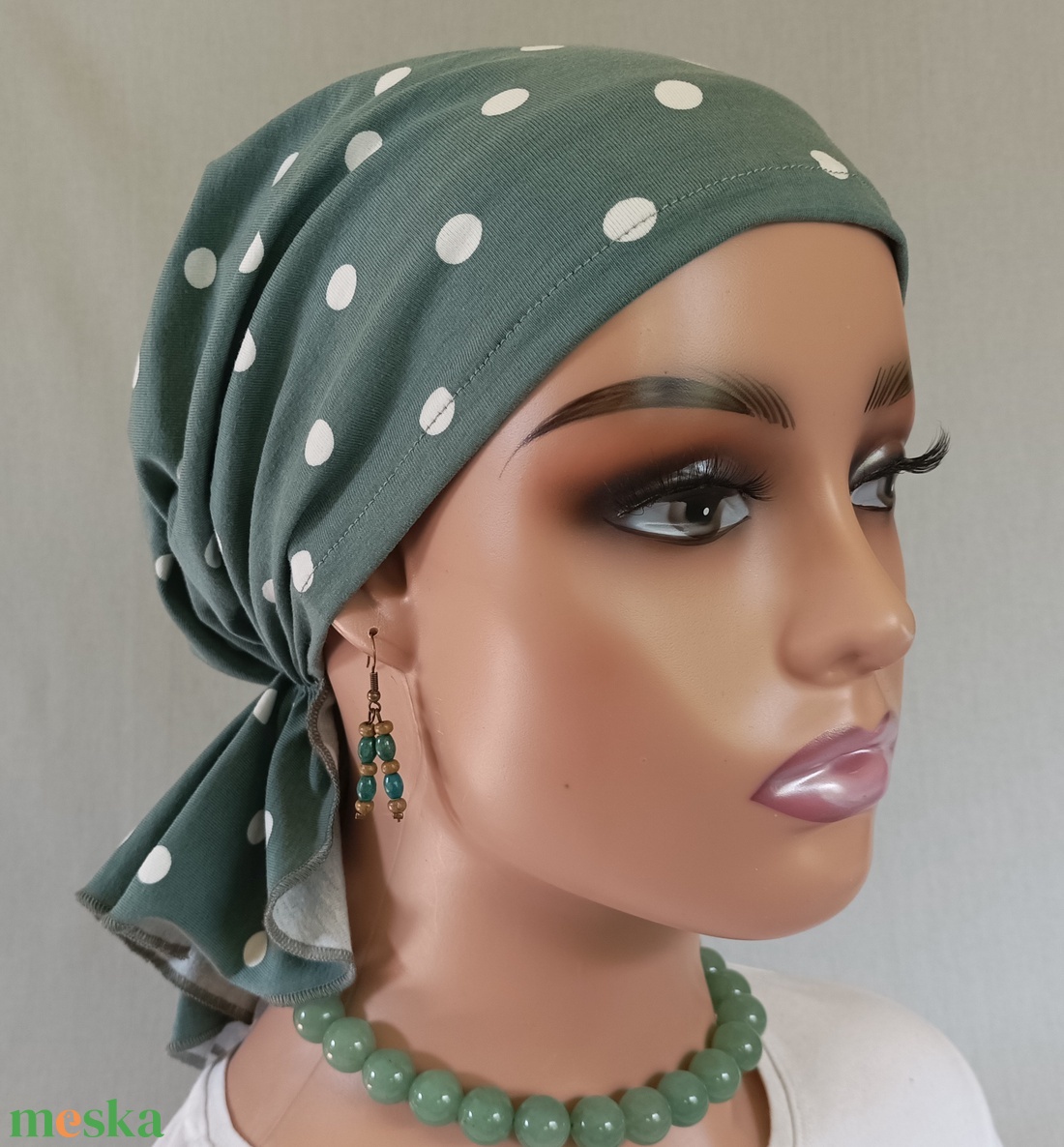 Kendő - Kemoterápiás kendő - Fehérpettyes - pasztellzöld - paróka helyett - daganatos betegség idején is - ruha & divat - sál, sapka, kendő - kendő - Meska.hu