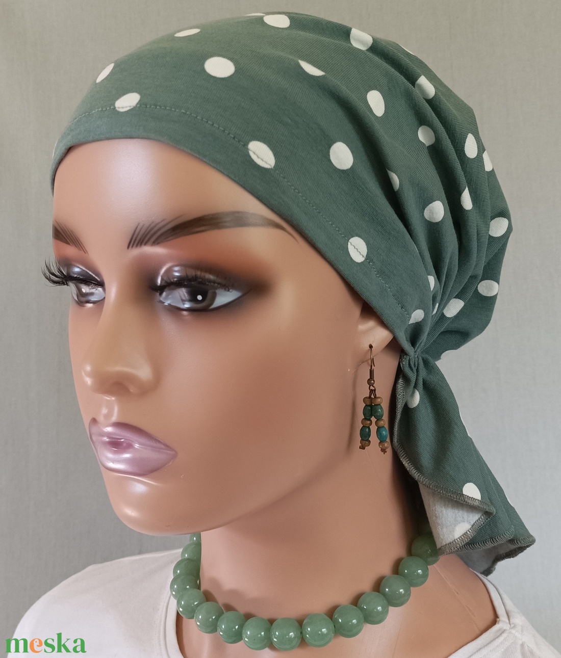 Kendő - Kemoterápiás kendő - Fehérpettyes - pasztellzöld - paróka helyett - daganatos betegség idején is - ruha & divat - sál, sapka, kendő - kendő - Meska.hu