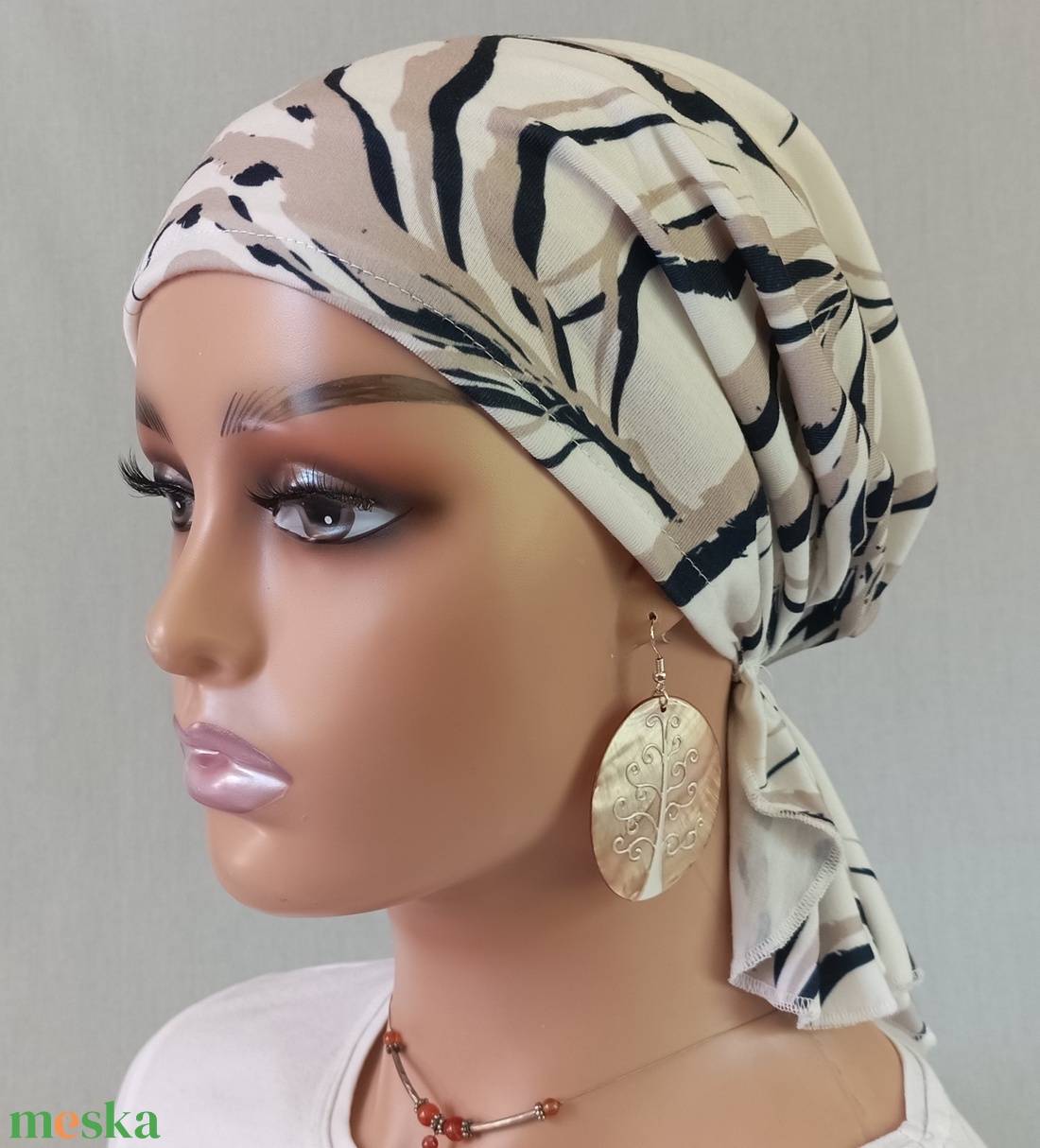 Kendő - kemoterápiás kendő - világos bézs, mintás pamut fejkendő - paróka helyett daganatos betegeknek is - ruha & divat - sál, sapka, kendő - kendő - Meska.hu
