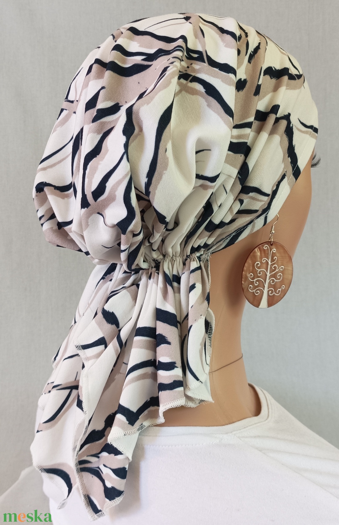 Kendő - kemoterápiás kendő - világos bézs, mintás pamut fejkendő - paróka helyett daganatos betegeknek is - ruha & divat - sál, sapka, kendő - kendő - Meska.hu