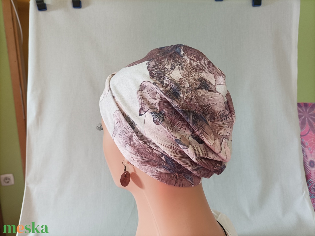 Sapka - hibiszkuszvirág mintás - kemoterápiás sapka - daganatos betegség idején - paróka helyett - ruha & divat - sál, sapka, kendő - sapka - Meska.hu