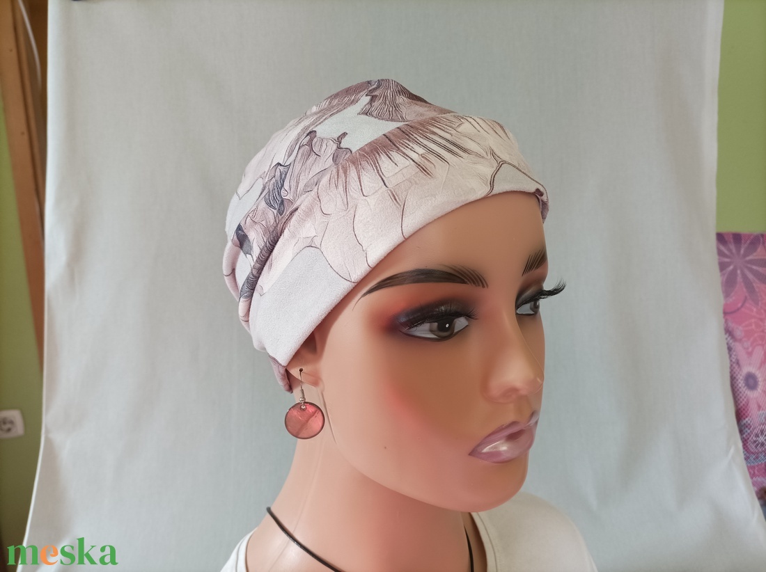 Sapka - hibiszkuszvirág mintás - kemoterápiás sapka - daganatos betegség idején - paróka helyett - ruha & divat - sál, sapka, kendő - sapka - Meska.hu