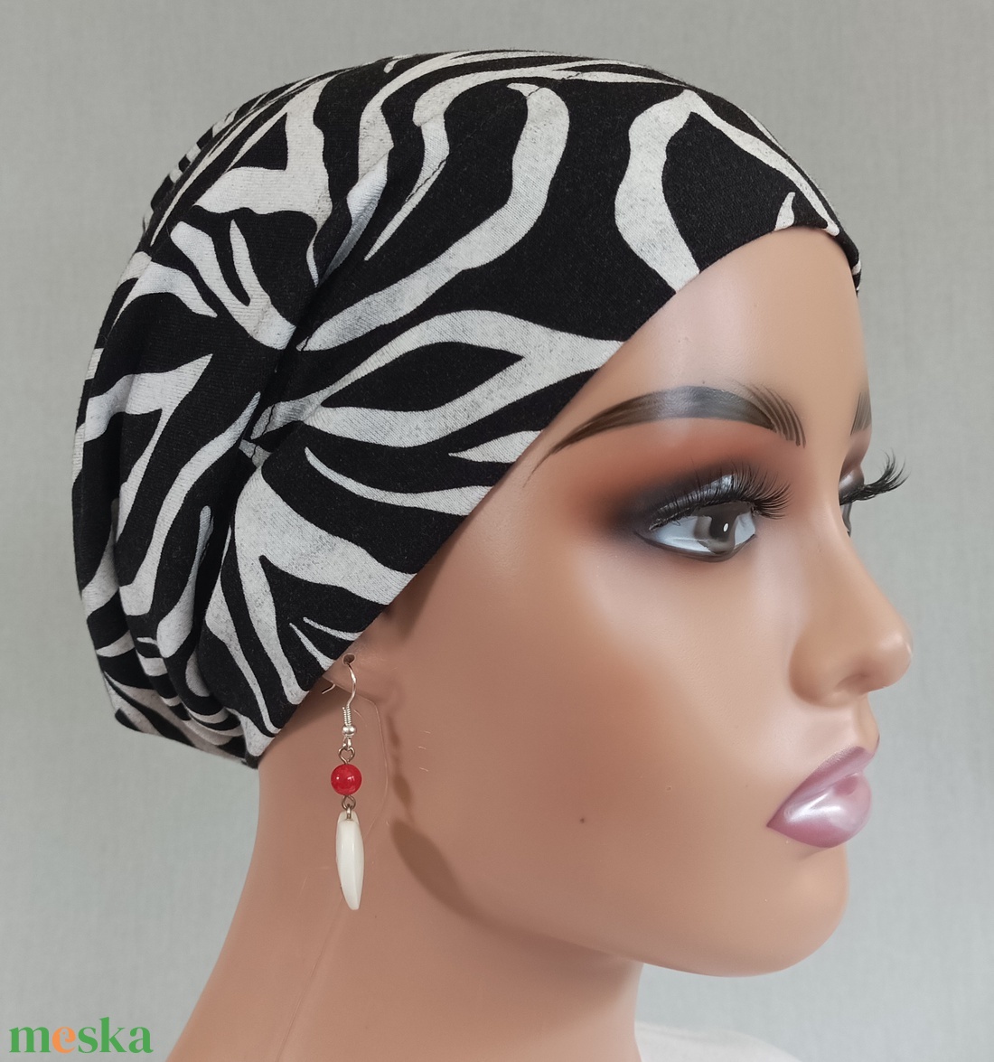 Sapka - Kemoterápiás sapka - zebramintás - paróka helyett - daganatos kezelések idejére is - ruha & divat - sál, sapka, kendő - kendő - Meska.hu