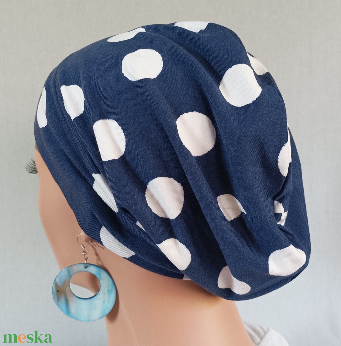 Sapka - Kemoterápiás sapka - sötétkék -fehérpettyes -, paróka helyett - daganatos kezelések idejére is - ruha & divat - sál, sapka, kendő - kendő - Meska.hu