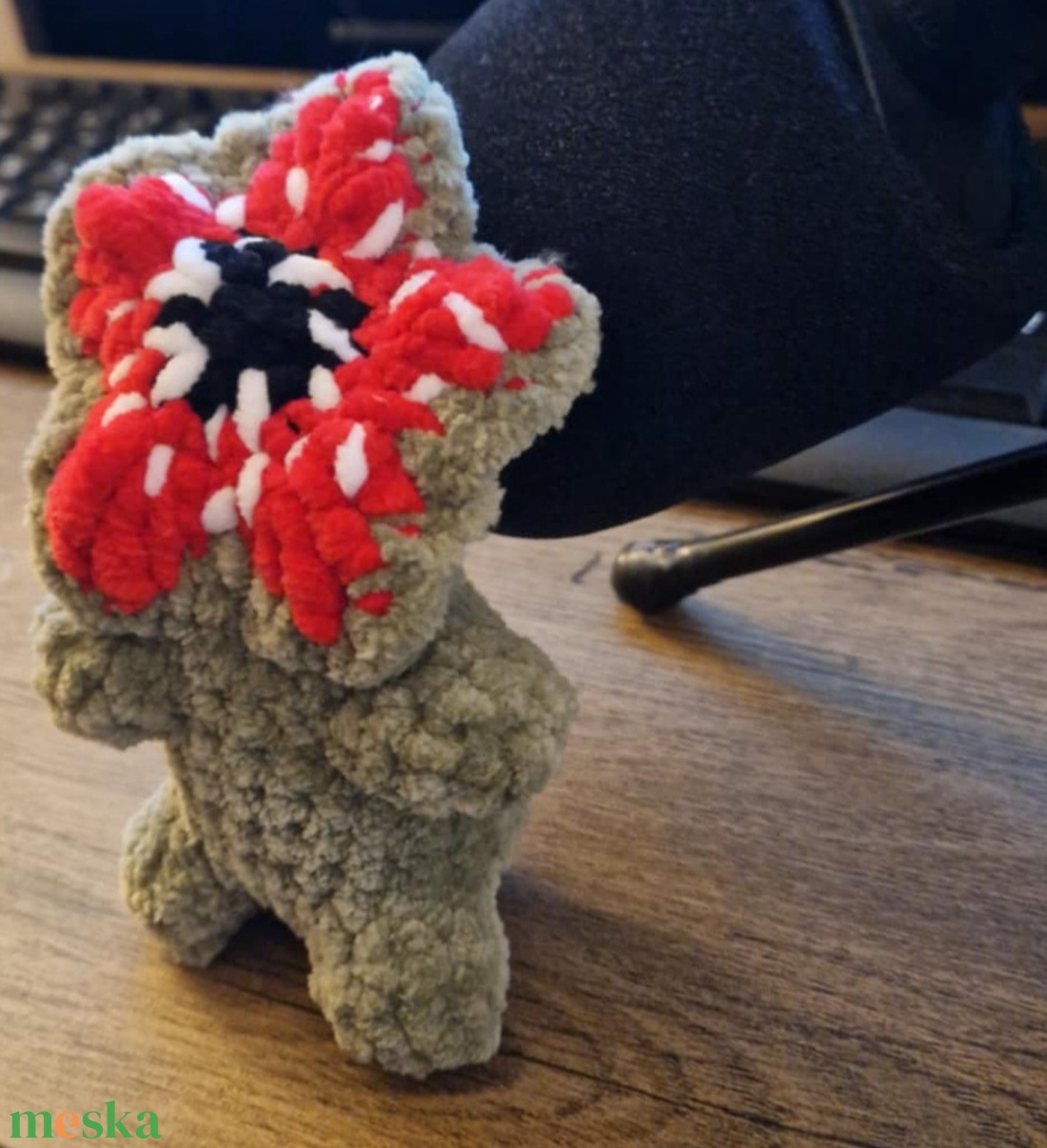 Horgolt Demagorgon - játék & sport - plüssállat & játékfigura - más figura - Meska.hu