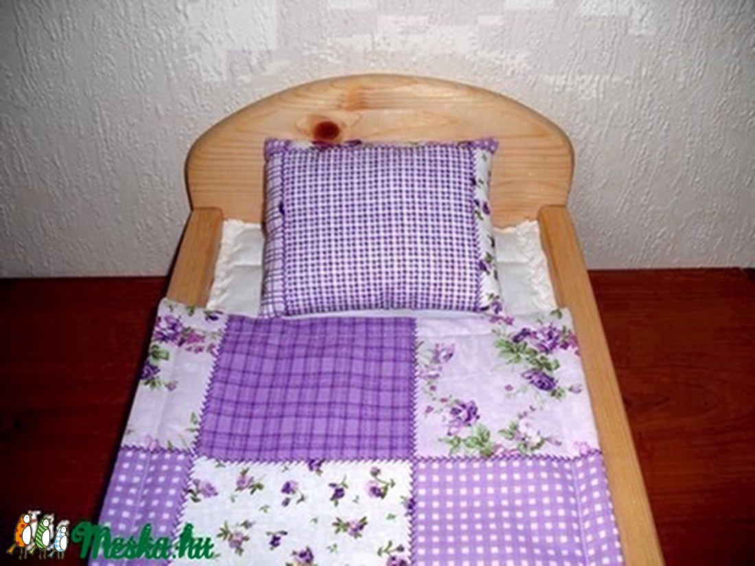 Babaágy matraccal, ágyneművel 40cm-es  játékbabának -  - Meska.hu