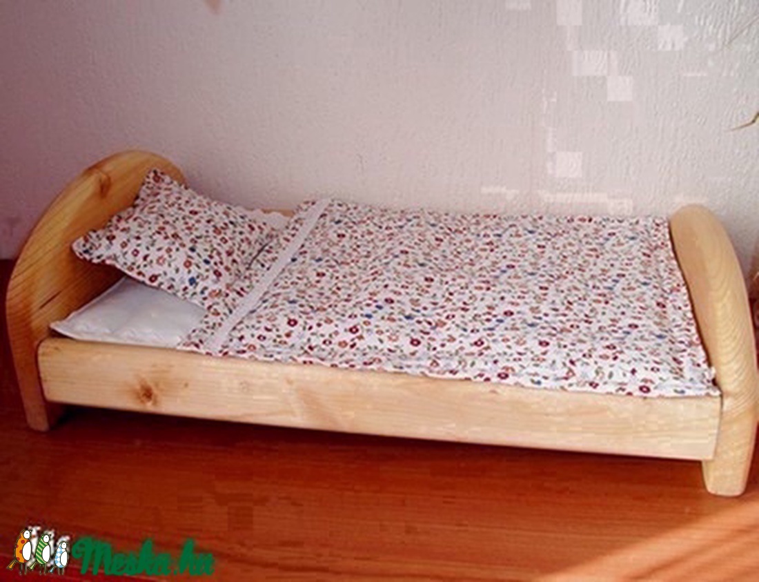 Babaágy matraccal, ágyneművel 40cm-es  játékbabának -  - Meska.hu