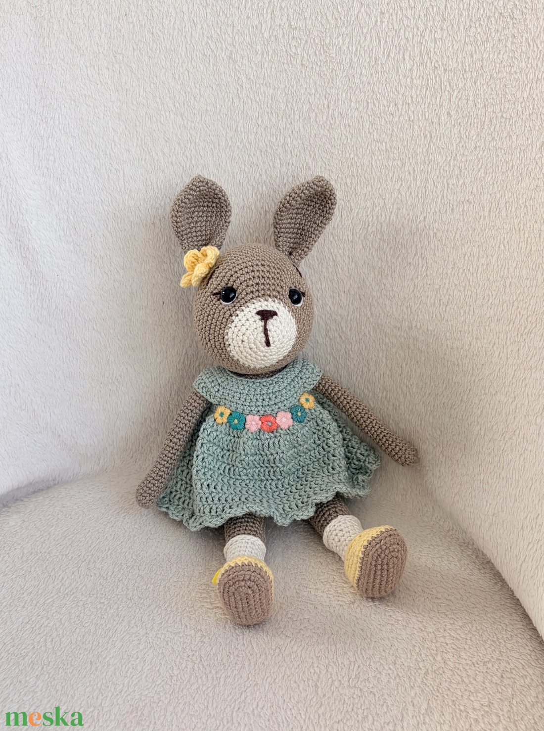 Amigurumi Emma nyuszi - játék & sport - baba & babaház - öltöztethető baba - Meska.hu