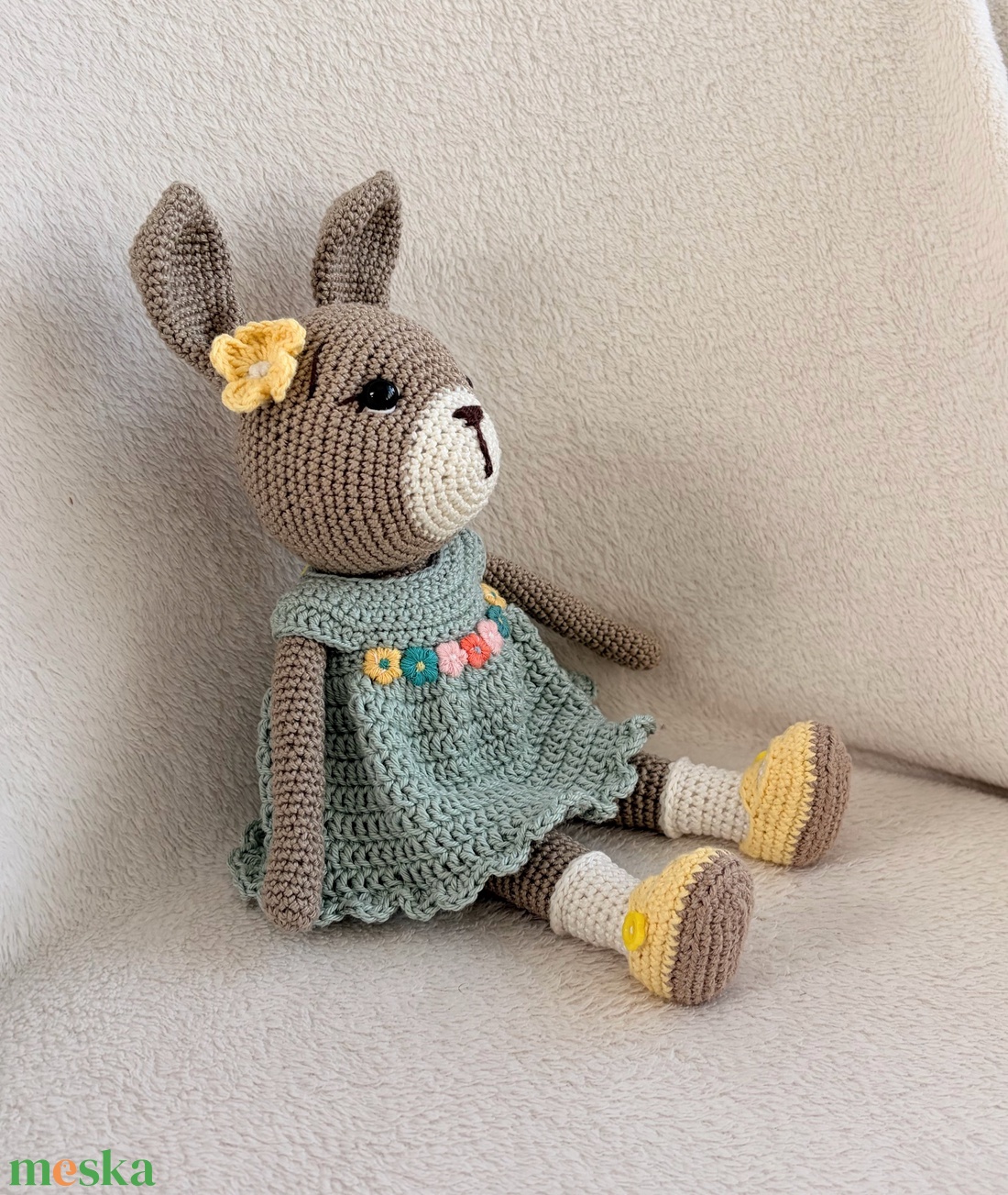 Amigurumi Emma nyuszi - játék & sport - baba & babaház - öltöztethető baba - Meska.hu