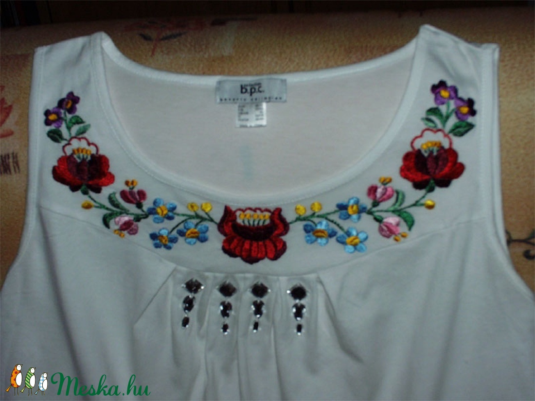 Kalocsai hímzett póló -  - Meska.hu