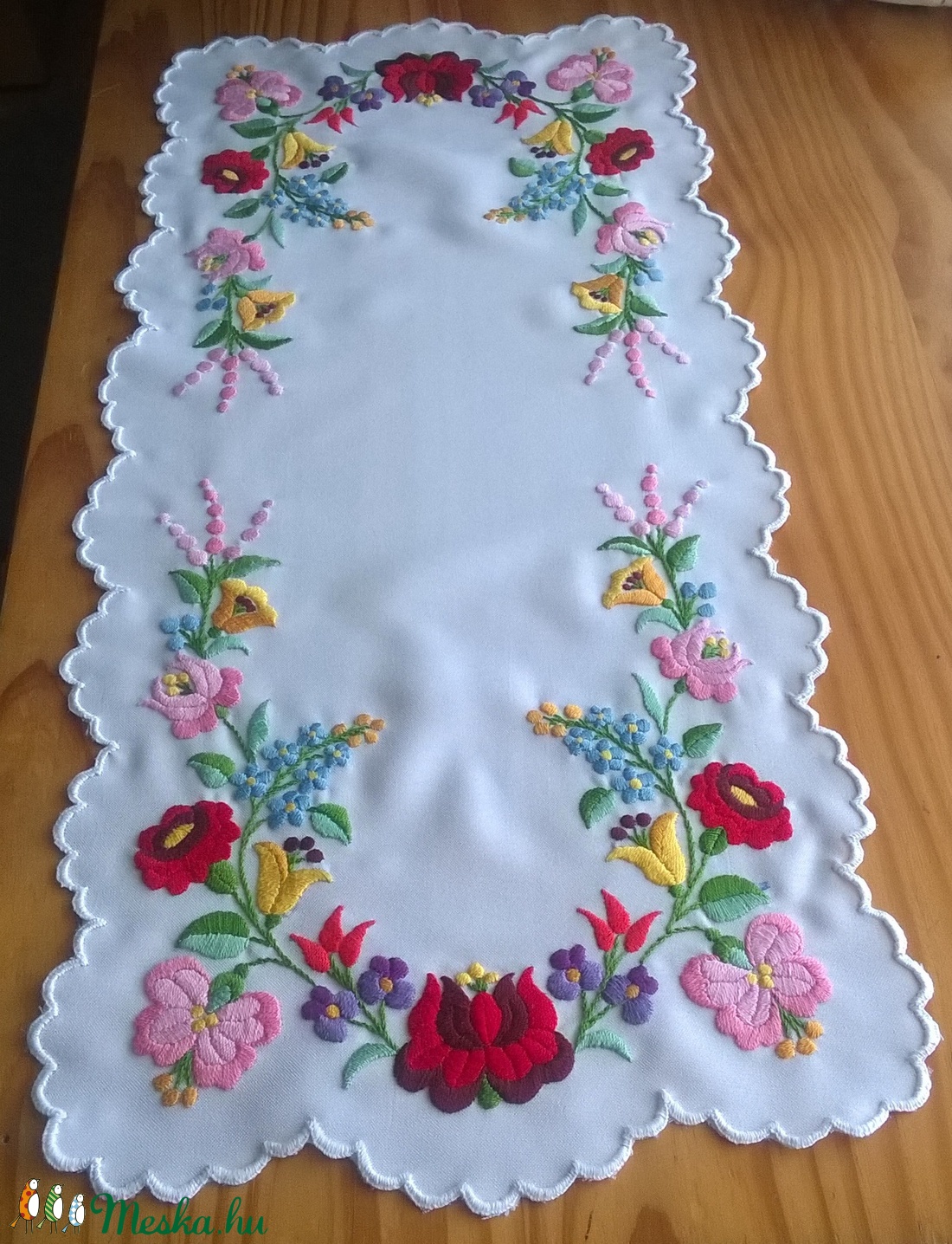 Hímzett terítő -  - Meska.hu