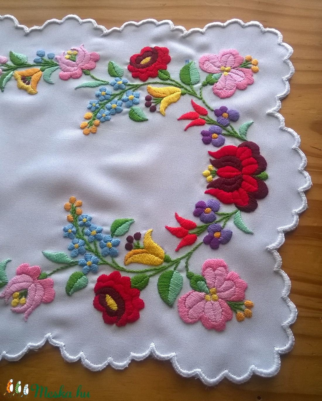 Hímzett terítő -  - Meska.hu