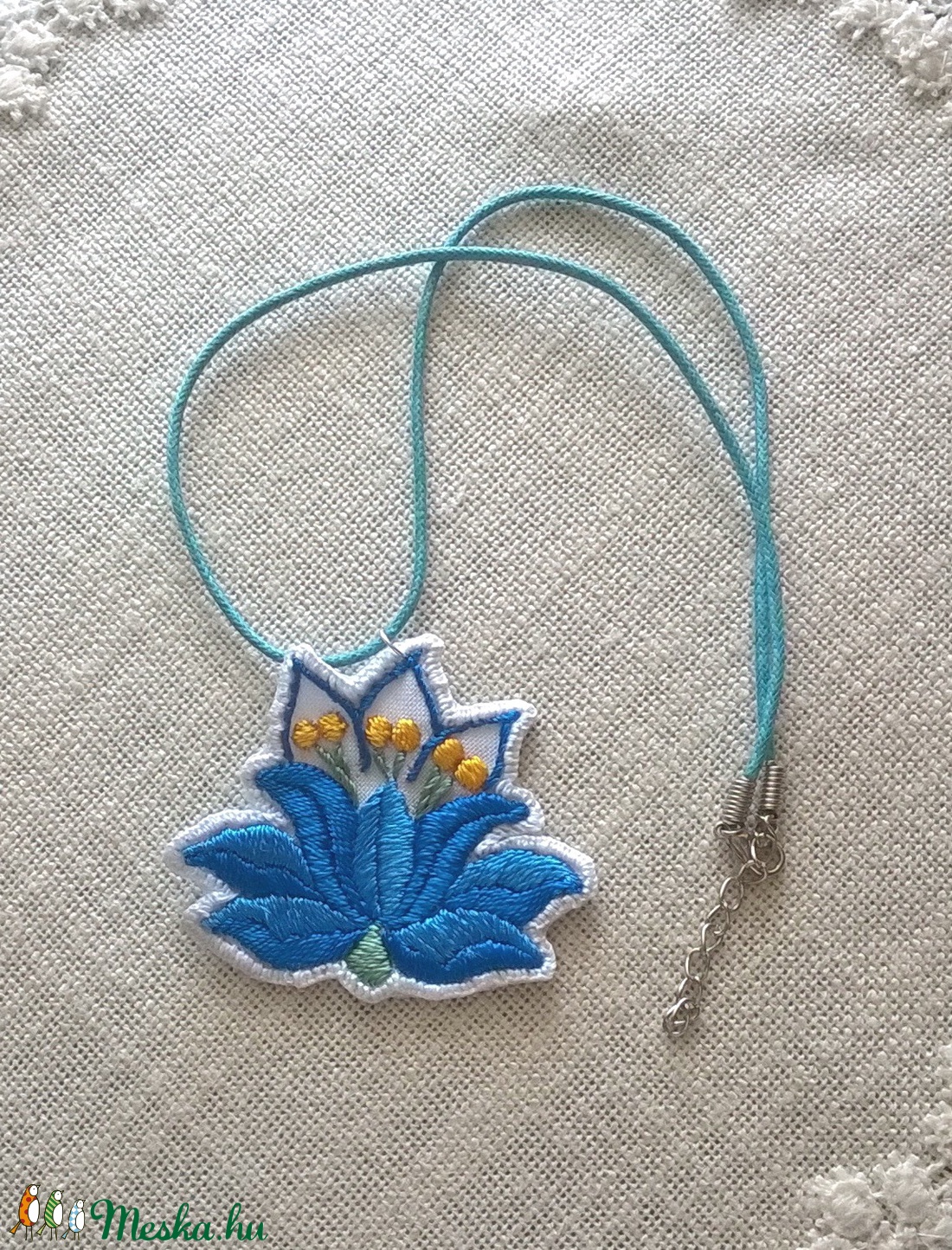 Türkiz virág - ékszer - nyaklánc - medál - Meska.hu