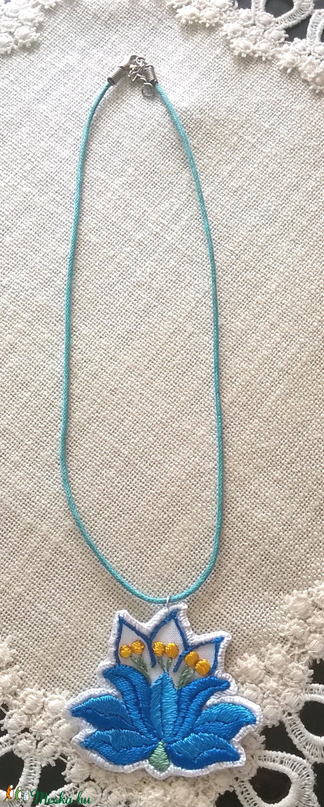 Türkiz virág - ékszer - nyaklánc - medál - Meska.hu