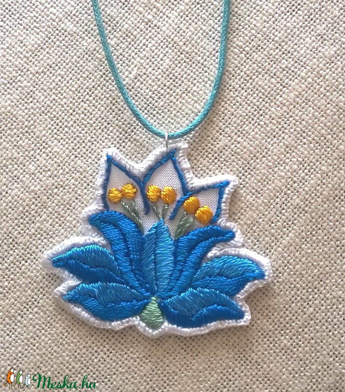 Türkiz virág - ékszer - nyaklánc - medál - Meska.hu