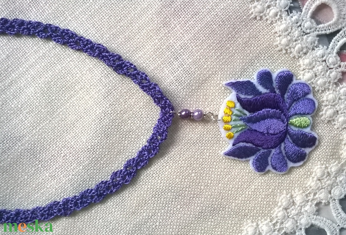 Lila nyaklánc - ékszer - nyaklánc - medálos nyaklánc - Meska.hu