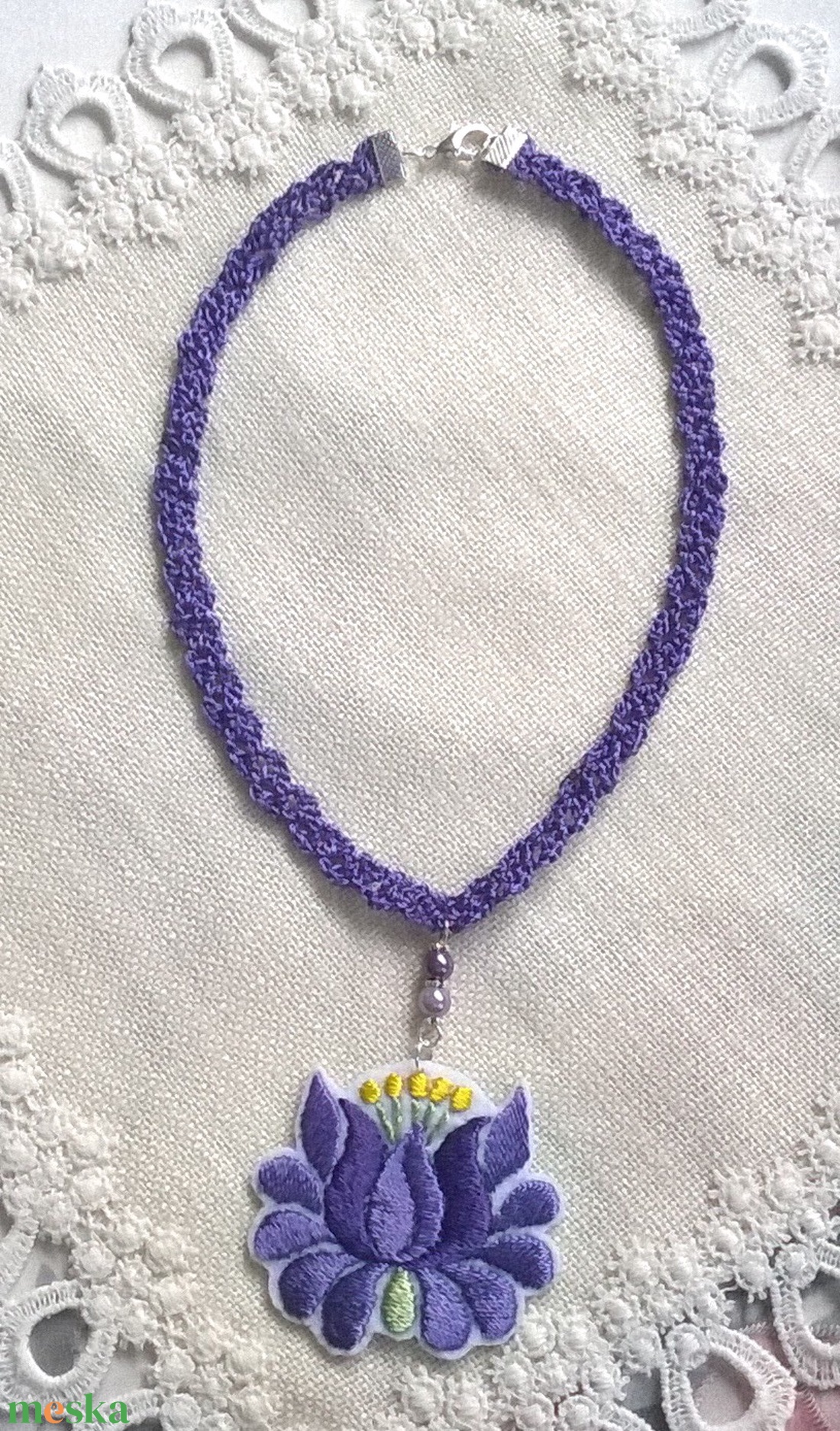 Lila nyaklánc - ékszer - nyaklánc - medálos nyaklánc - Meska.hu