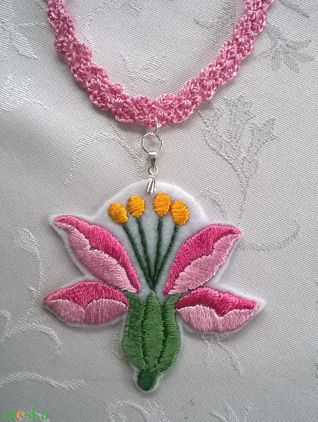 Rózsaszín nyaklánc - ékszer - nyaklánc - medál - Meska.hu