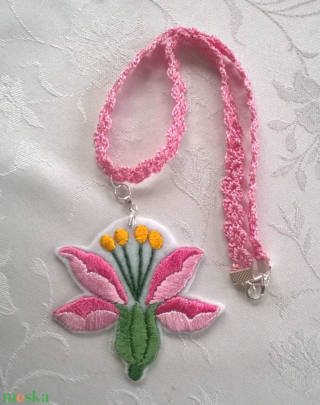 Rózsaszín nyaklánc - ékszer - nyaklánc - medál - Meska.hu