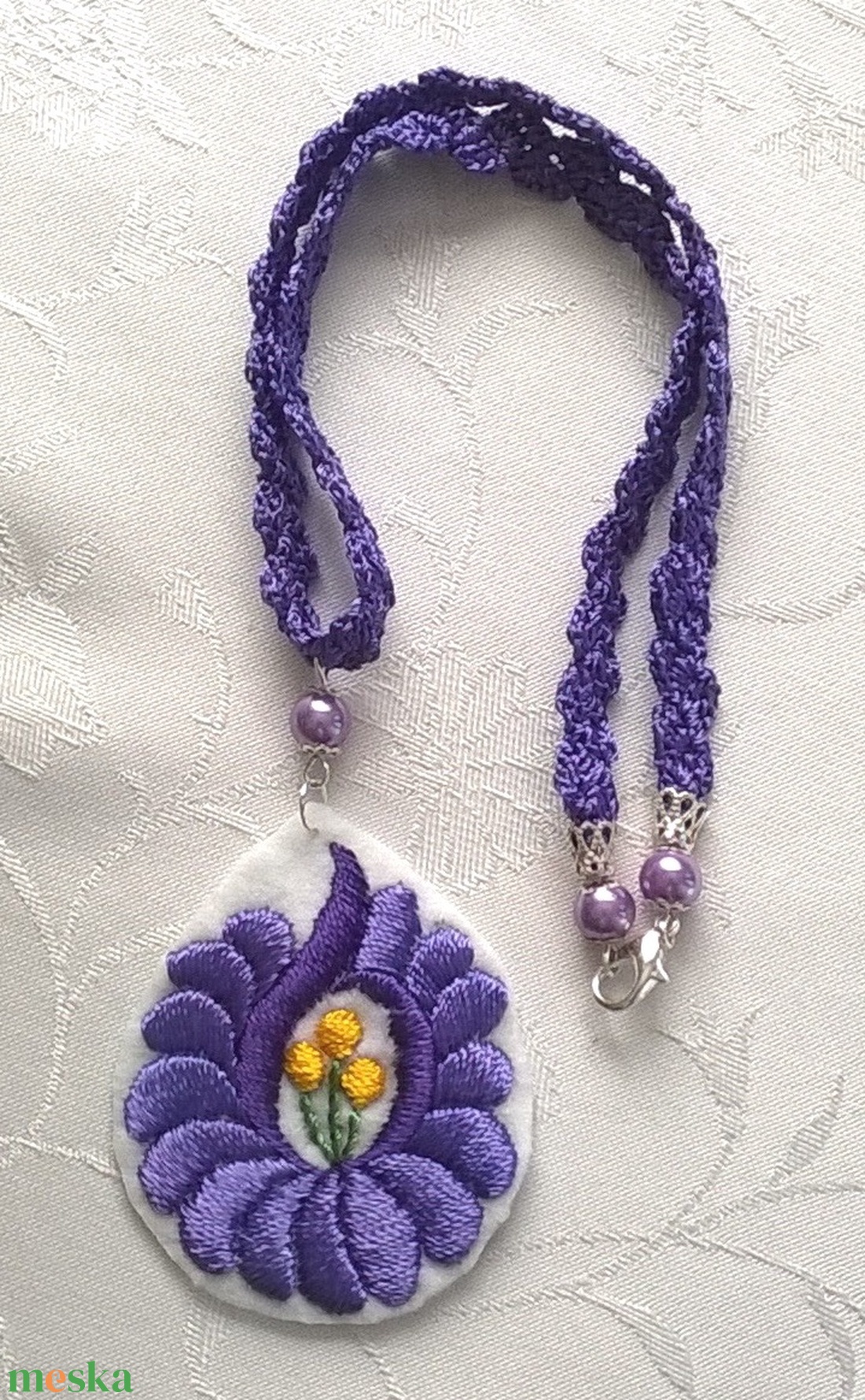 Lila nyaklánc - ékszer - nyaklánc - medálos nyaklánc - Meska.hu