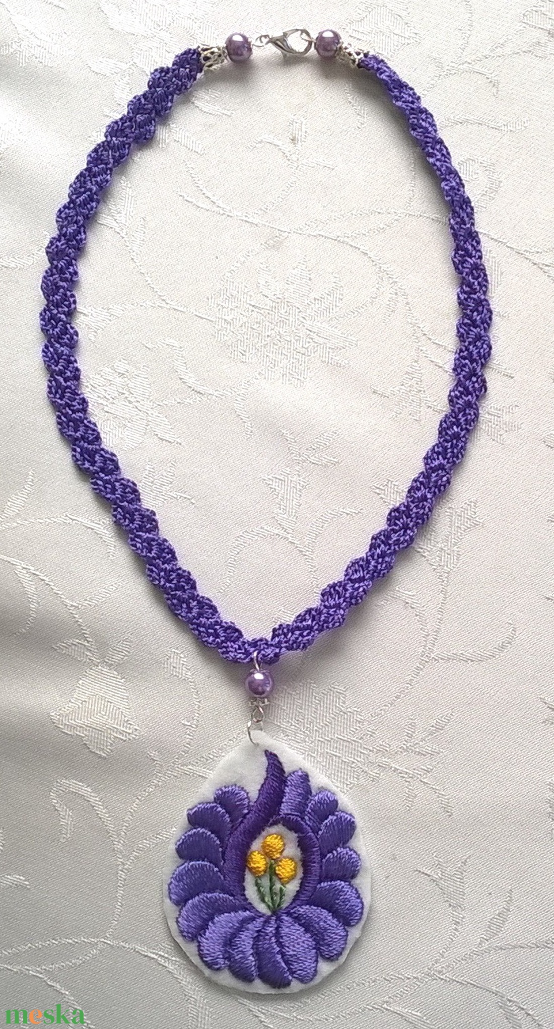 Lila nyaklánc - ékszer - nyaklánc - medálos nyaklánc - Meska.hu