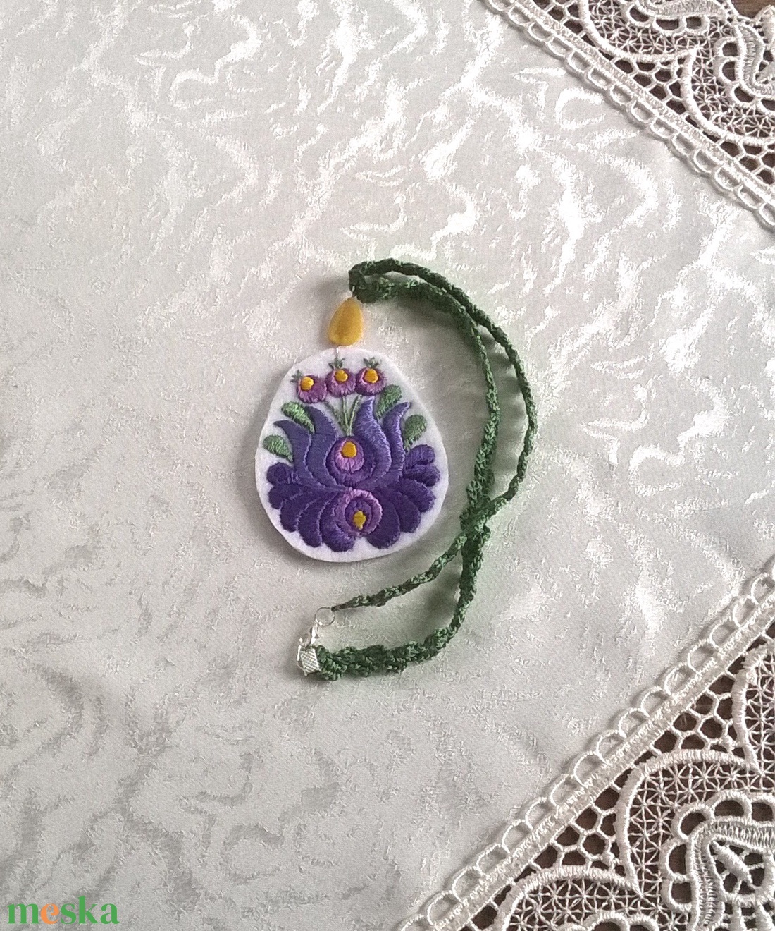 Lila Matyó tulipán   - ékszer - nyaklánc - medálos nyaklánc - Meska.hu